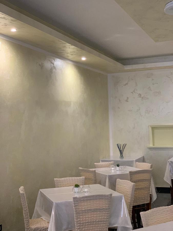 Hotel Neyra Beach Rimini Eksteriør billede