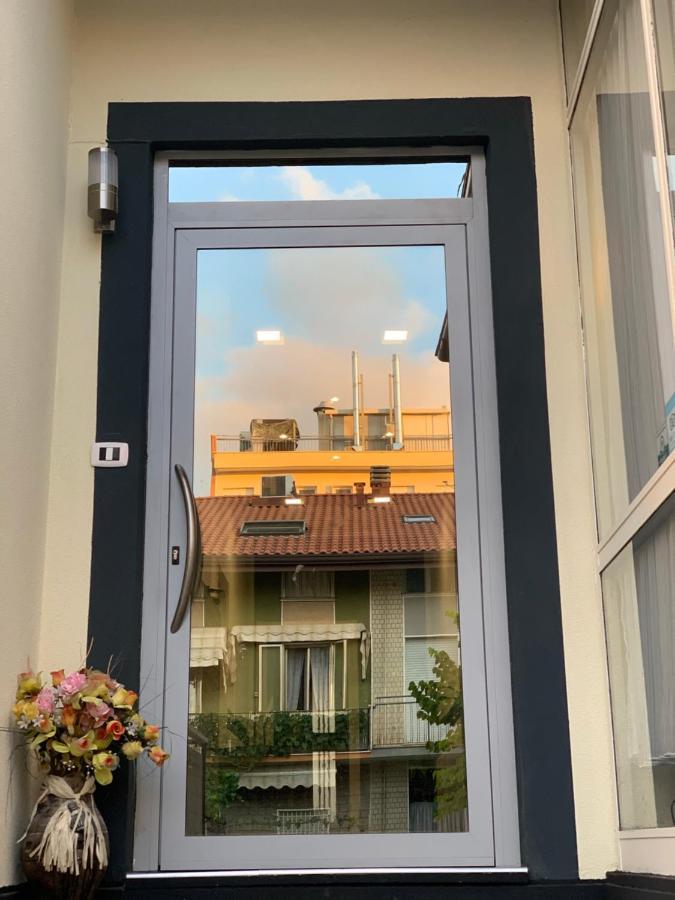 Hotel Neyra Beach Rimini Eksteriør billede