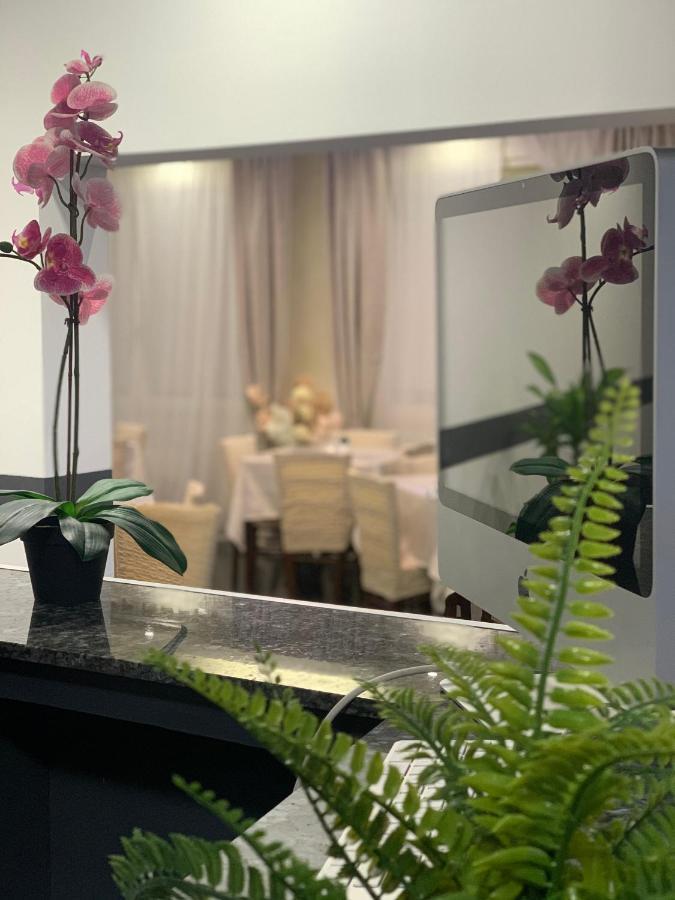 Hotel Neyra Beach Rimini Eksteriør billede