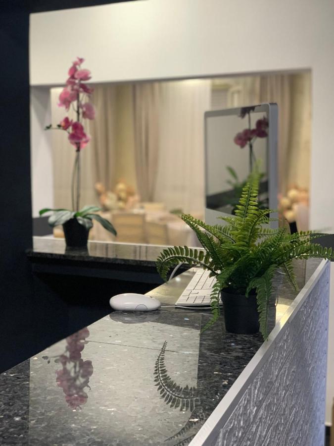 Hotel Neyra Beach Rimini Eksteriør billede