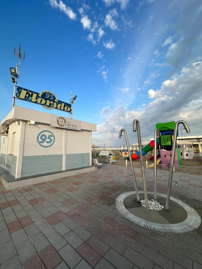 Hotel Neyra Beach Rimini Eksteriør billede